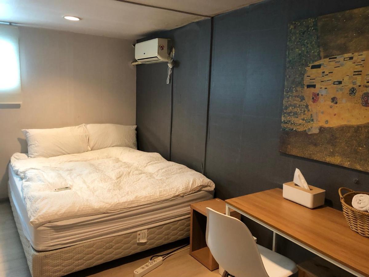 Chris Hostel Сеул Экстерьер фото
