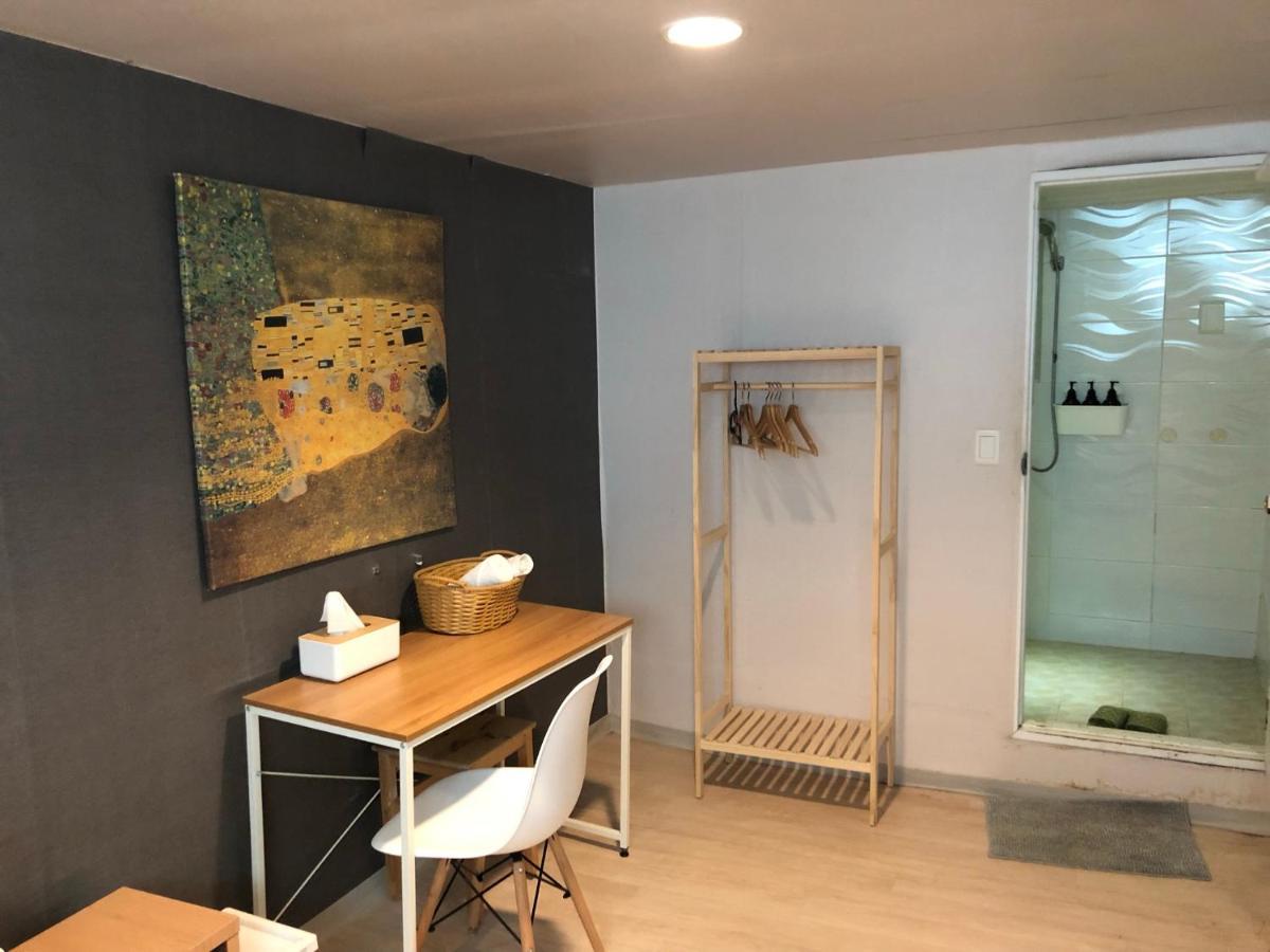 Chris Hostel Сеул Экстерьер фото