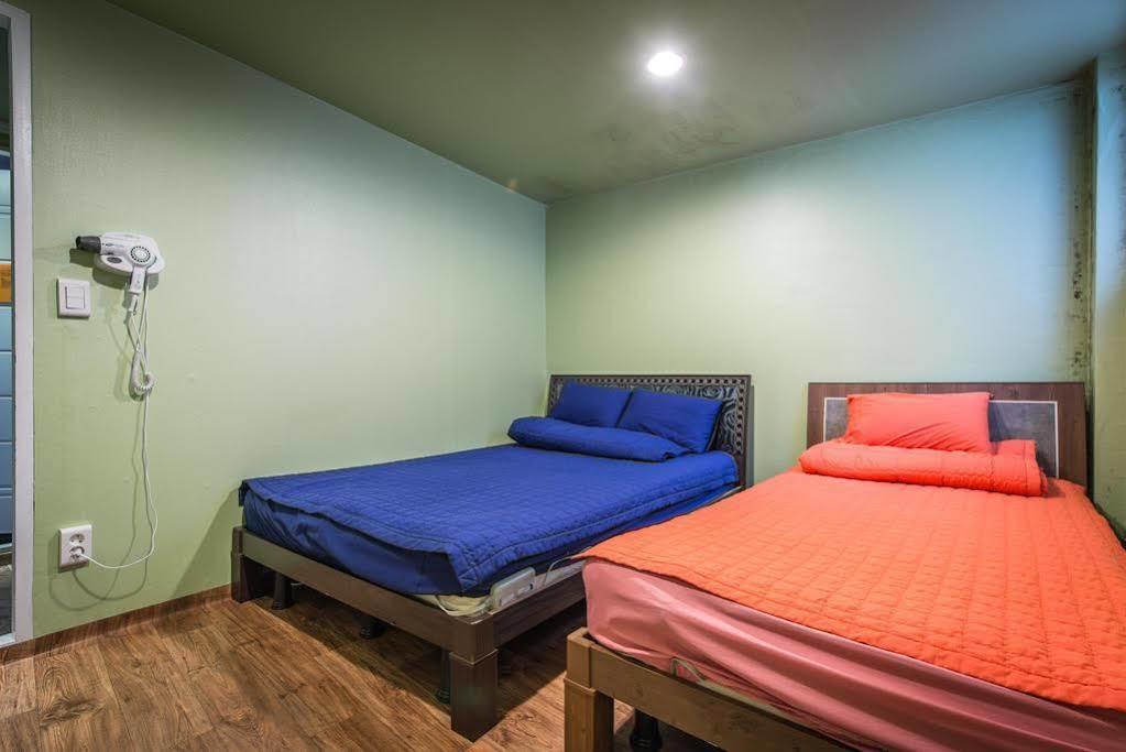 Chris Hostel Сеул Экстерьер фото